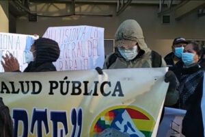Paro de trabajadores en salud en La Paz