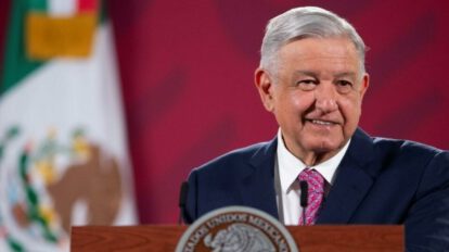 López Obrador impulsa referéndum sobre su propio mandato
