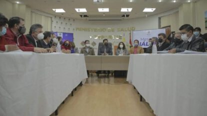 Ministerio de Salud y Colegio Médico de Bolivia en diálogo sobre la Ley de Emergencia Sanitaria