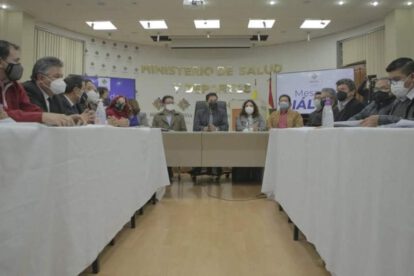 Ministerio de Salud y Colegio Médico de Bolivia en diálogo sobre la Ley de Emergencia Sanitaria