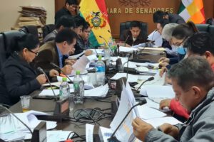 Publican lista de candidatos habilitados al cargo de Defensor del Pueblo
