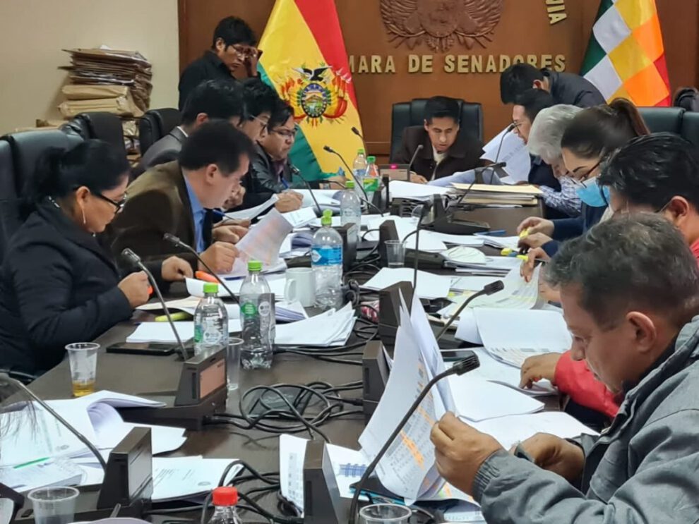 Publican lista de candidatos habilitados al cargo de Defensor del Pueblo