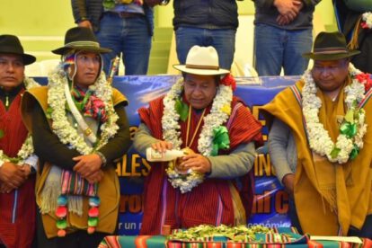 Desagravio a profesionales de Bolivia por David Choquehuanca en la Primera Cumbre de Profesionales