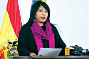 Nadia Cruz inhabilitada para la Defensoría del Pueblo