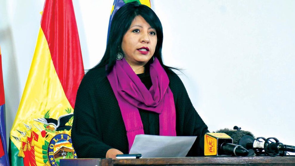 Nadia Cruz inhabilitada para la Defensoría del Pueblo