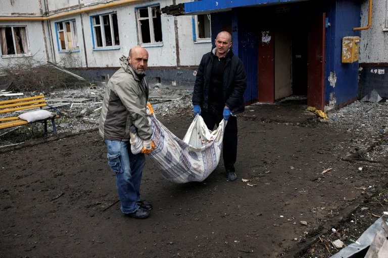 Ataque a Ucrania en un área residencial