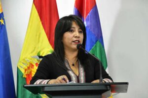 Nadia Cruz inhabilitación en proceso de selección a la Defensoría del Pueblo