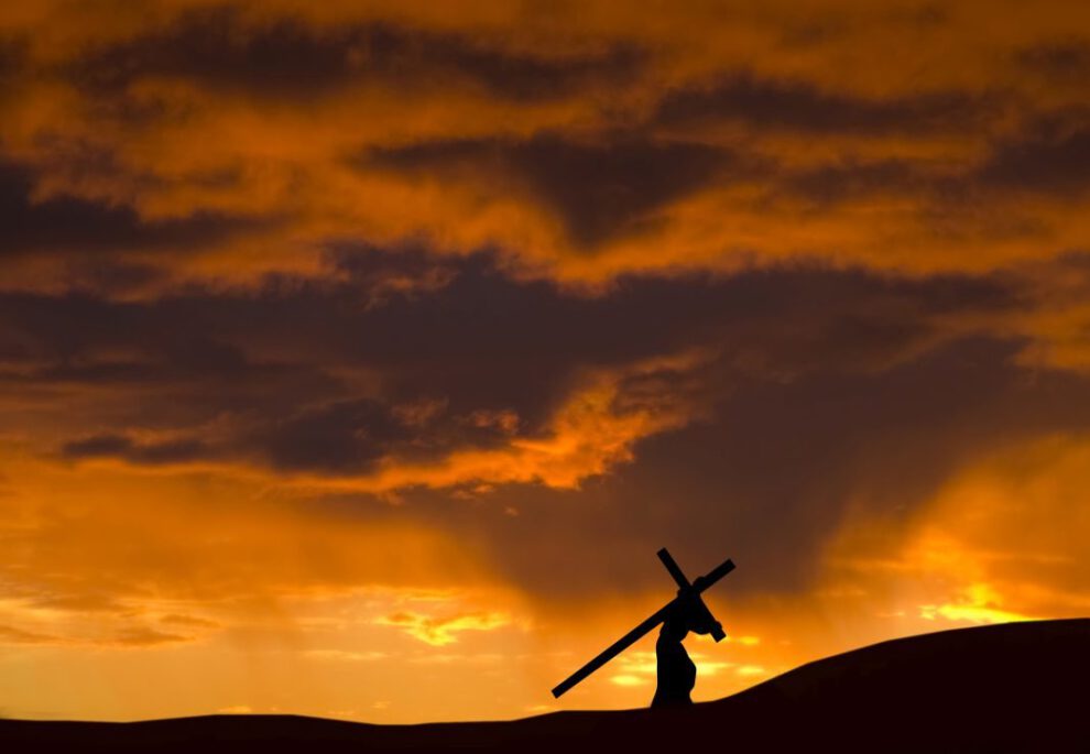 Viernes Santo y la pasión de Jesús en la cruz