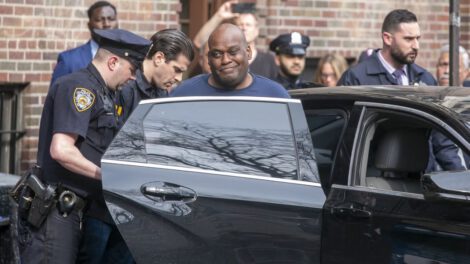 Frank R. James tras ser detenido por la Policía