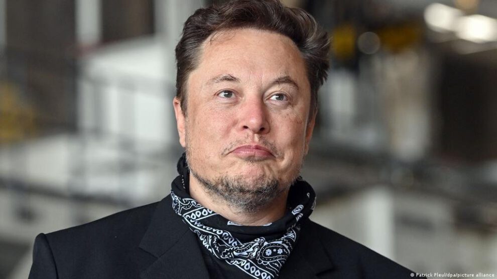 Elon Musk compra Twitter
