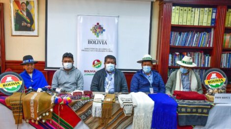 Feria multisectorial Hecho en Bolivia en Caracollo