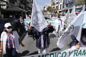 Caja Nacional de Salud en paro de 72 horas