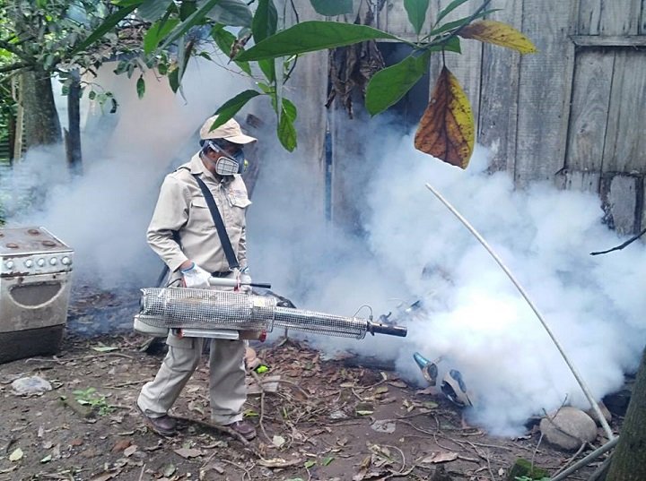 Campaña de fumigación en San Borja para frenar el dengue