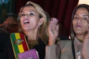 La hija de Jeanine Añez agradece a Carlos Mesa y Camacho