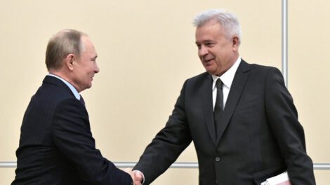 Vaguit Alekperov renuncia a la presidencia de Lukoil