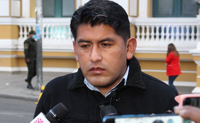 Uso indebido de influencias por el diputado Freddy Velásquez