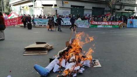 Destitución del gerente de la CNS en La Paz