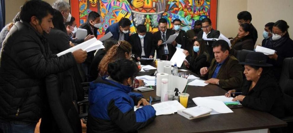 Candidatos a Defensor del Pueblo según la OCD