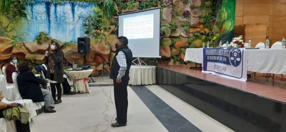 Reforma estatuto orgánico del magisterio urbano de Oruro