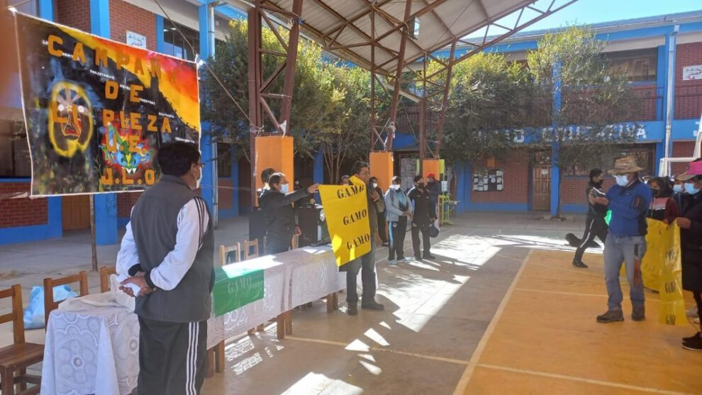 Estudiantes de la U.E. Juan Lechín Oquendo participan en taller de Educación Ambiental