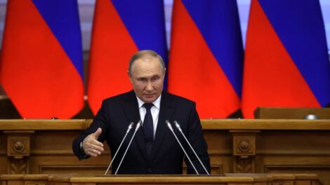 Putin amenaza a países que apoyan a Ucrania con ataques rápidos
