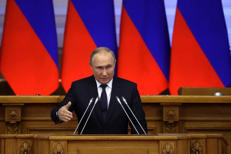 Putin amenaza a países que apoyan a Ucrania con ataques rápidos