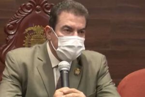 Incremento salarial en Cochabamba afectará obras según alcalde Reyes Villa