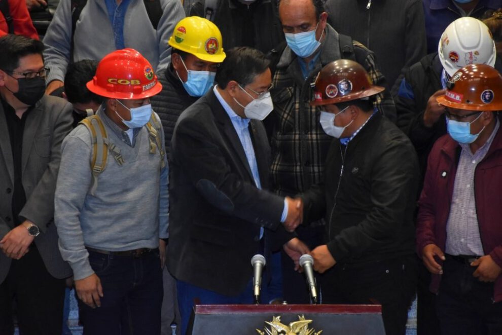 Incremento salarial acordado por el presidente Luis Arce y la COB