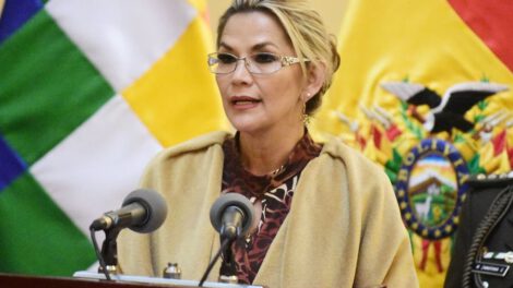 Jeanine Áñez en mejor salud después de descompensaciones