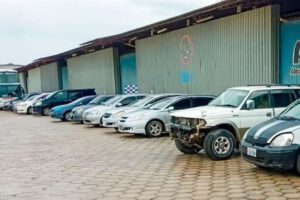 Autos indocumentados decomisados