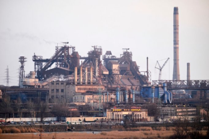 Refugiados ucranianos en Azovstal