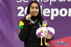 Isabel Plata medalla de bronce en kárate para Bolivia