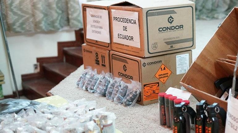 Imputan a exsubcomandante de la Policía por traslado de armamento no letal