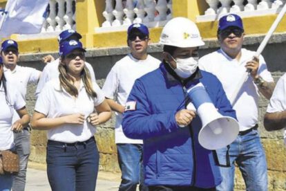 Desfile de los Guerreros azules en Oruro