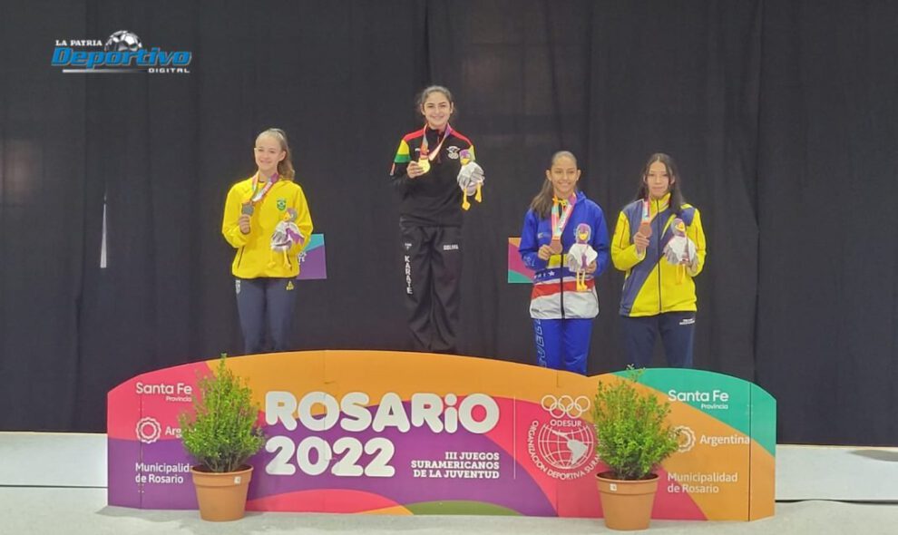 Sol Sandoval oro karate en los Juegos Suramericanos de la Juventud