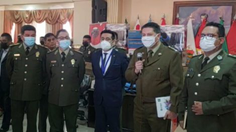 Policía Boliviana y agregados chilenos trabajan juntos contra la delincuencia