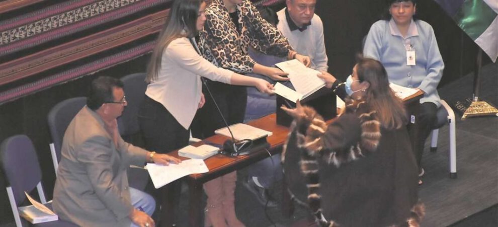 Elección de Defensor del Pueblo en la Asamblea Legislativa