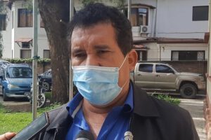 Renuncia de María Angélica Ruiz y proceso judicial por habilitar a Manfred Reyes Villa