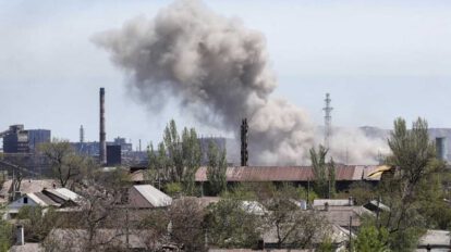 Ataques a la planta de acero en Mariúpol