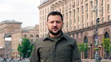 Zelensky compara a Putin con Hitler en el Día de la Victoria