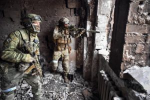 Rusia intensifica ataques en Ucrania en Mariúpol