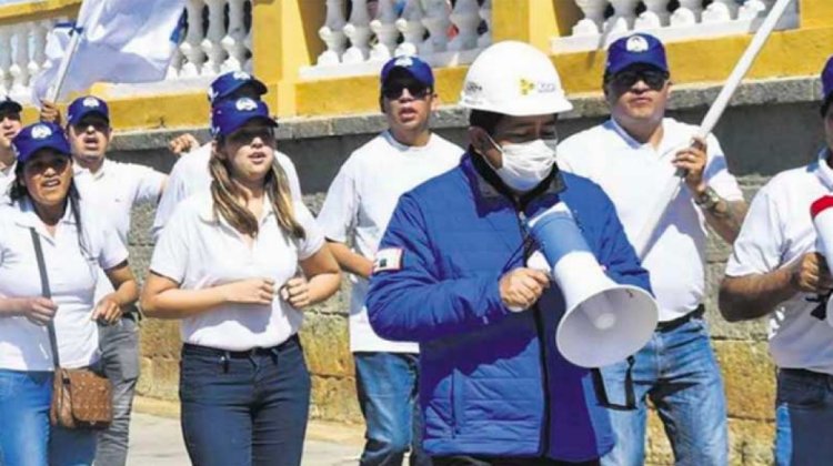 Ministro de Obras Públicas lidera los guerreros azules en Oruro