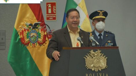 trámites consulares para bolivianos en el exterior