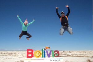 Turistas ingresan a Bolivia tras flexibilización de requisitos por Covid-19