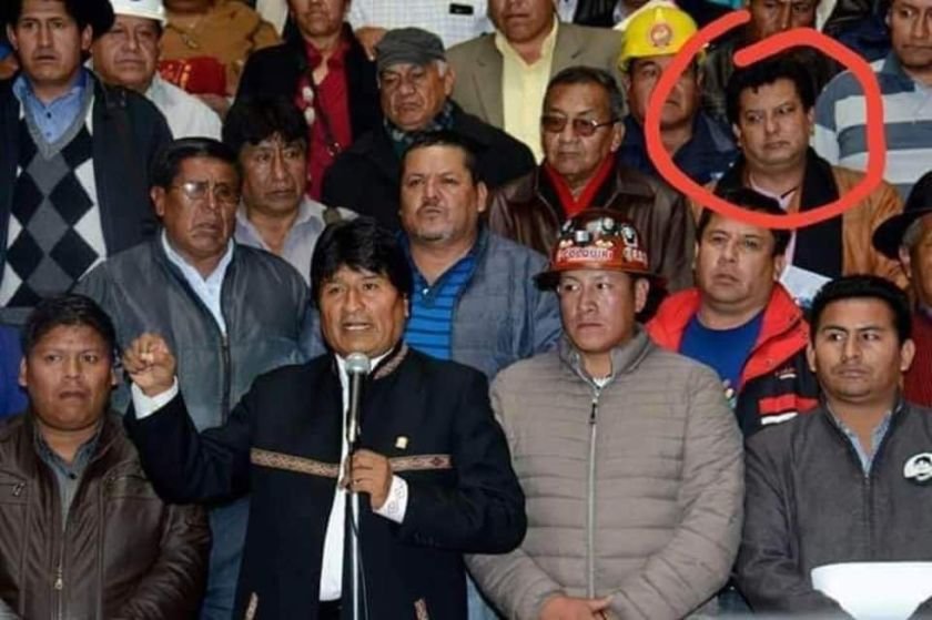 Max Mendoza en un acto público junto con Evo Morales