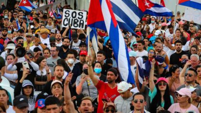 Cuba condena protestas antigubernamentales con penas de cárcel