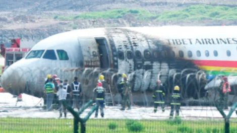 Incendio avión Tibet Airlines en el aeropuerto de Chongqing