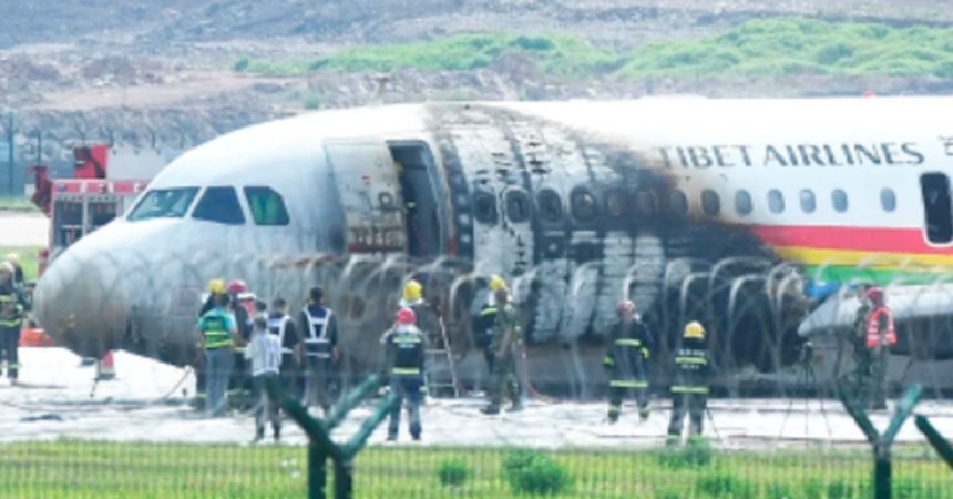 Incendio avión Tibet Airlines en el aeropuerto de Chongqing