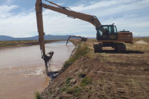 Proyecto Uru Uru para mantener espejo de agua