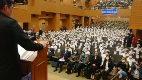 Derecho a la salud en el acto de egreso de nuevos profesionales de la Escuela Nacional de Enfermería